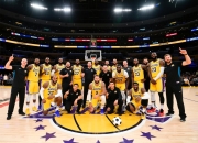 湖人队全队集体爆发，连胜晋级西部半决赛