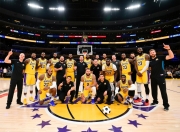 湖人队全队集体爆发，连胜晋级西部半决赛